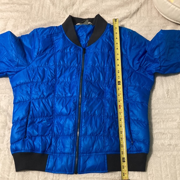 ATHLETA DOBBY PUFFER JACKET - Picture 7 of 8